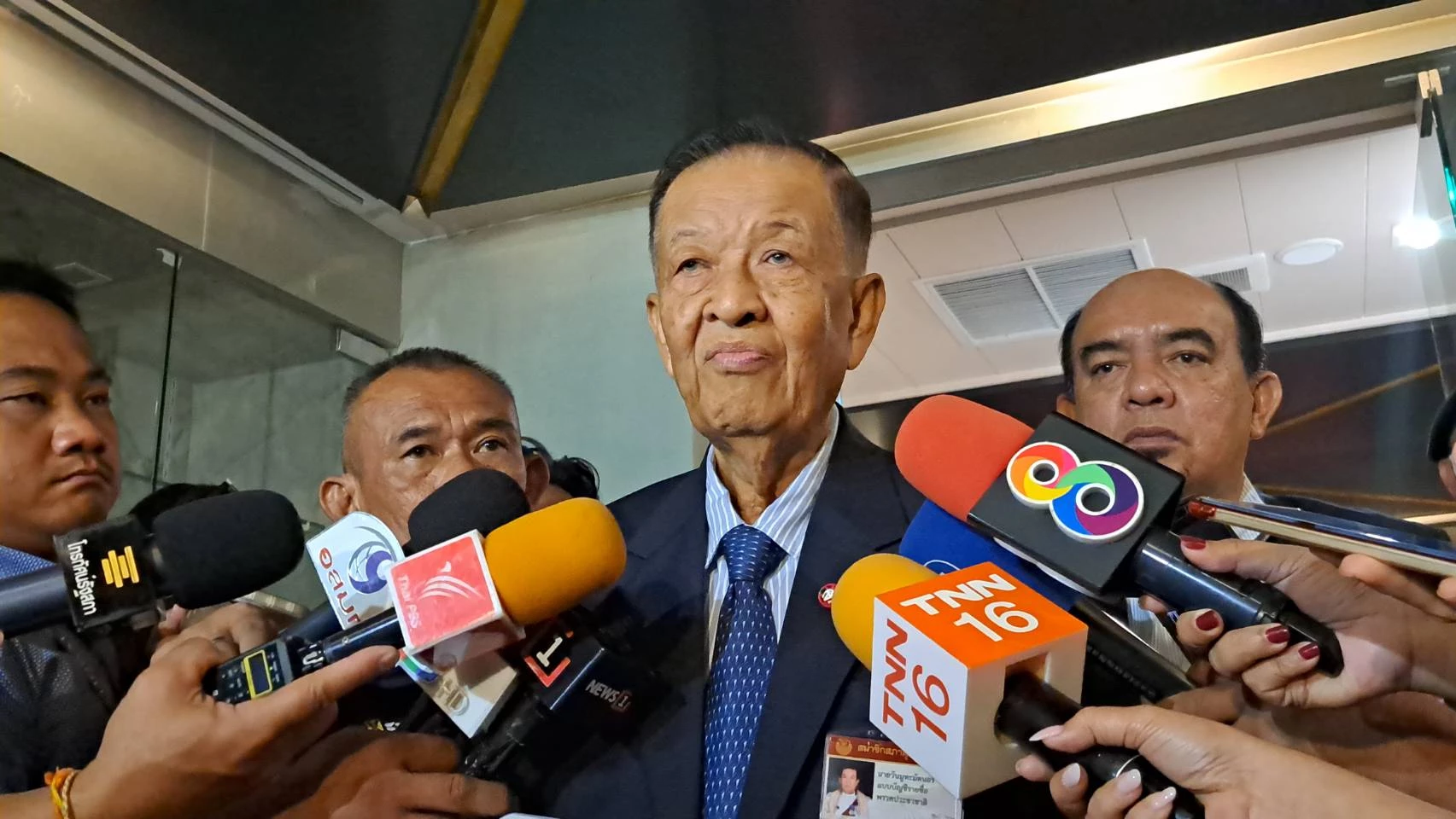 วันนอร์ 