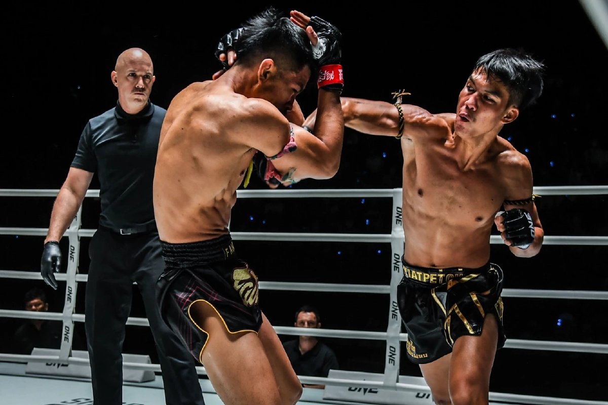  นักรบ แฟร์เท็กซ์  เฮ ปราบ  เพชรภูไท อบจ.นครพนม   'ONE  ลุมพินี 25'  รับโบนัส 3.5 แสน