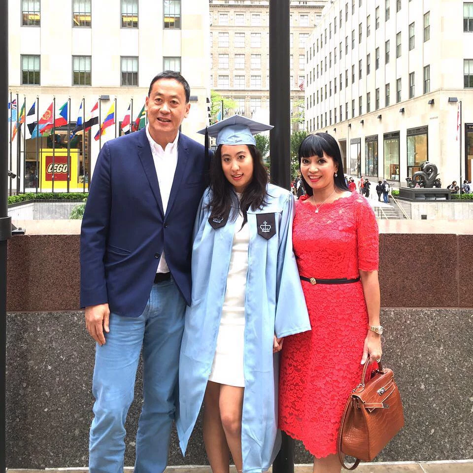 เศรษฐา ทวีสิน และครอบครัว ภาพ: เฟซบุ๊ก DrPakpilai Thavisin