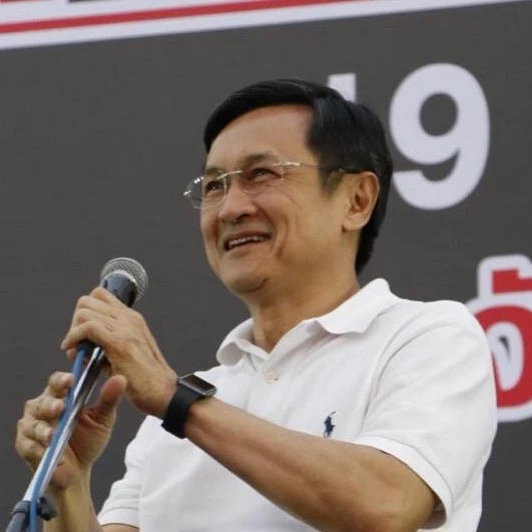 จาตุรนต์ ฉายแสง