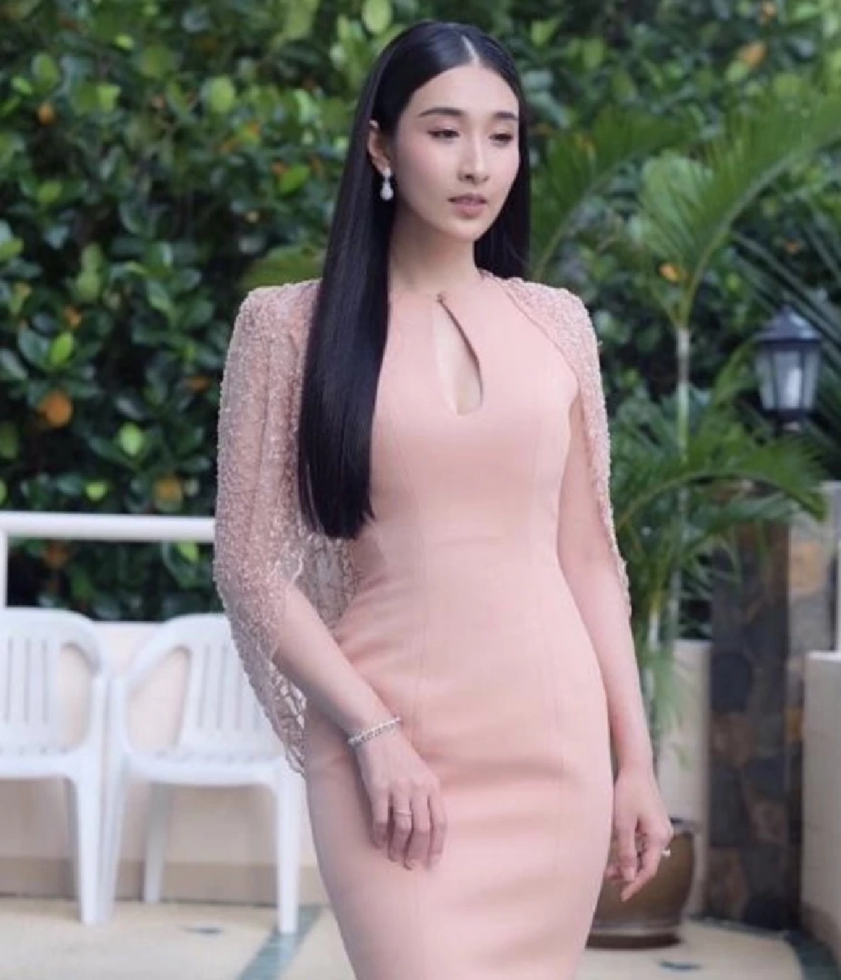 \'กระติ๊บ ชวัลกร\' ทวงยอดเก่า \'พี่เบส\' ขอเปย์ทิพย์เพิ่ม 100 ล้าน ชวนเที่ยววัง