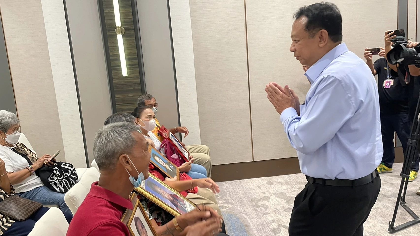 "ธาริต"แถลงพร้อมติดคุกคดี"อภิสิทธิ์-สุเทพ"ฟ้องกล่าวหาฆ่าประชาชน สลายชุมนุม ปี2553 