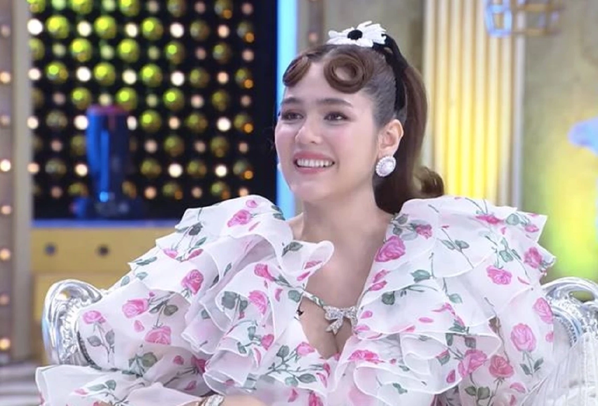 'ชมพู่ อารยา' ตอบให้ ใครคือคนคุย 'แอฟ ทักษอร' หลังคนลุ้น 'พิธา' หรือ 'นนกุล' ?