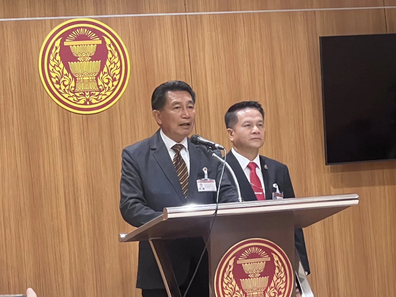 นายพิเชษฐ์ เชื้อเมืองพาน สส.เชียงราย พรรคเพื่อไทย ว่าที่รองประธานสภาคนที่ 2