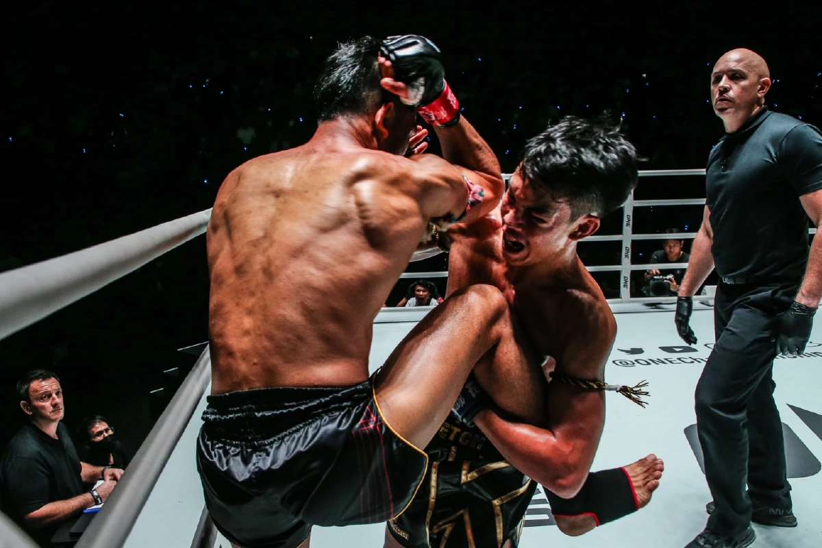  นักรบ แฟร์เท็กซ์  เฮ ปราบ  เพชรภูไท อบจ.นครพนม   'ONE  ลุมพินี 25'  รับโบนัส 3.5 แสน