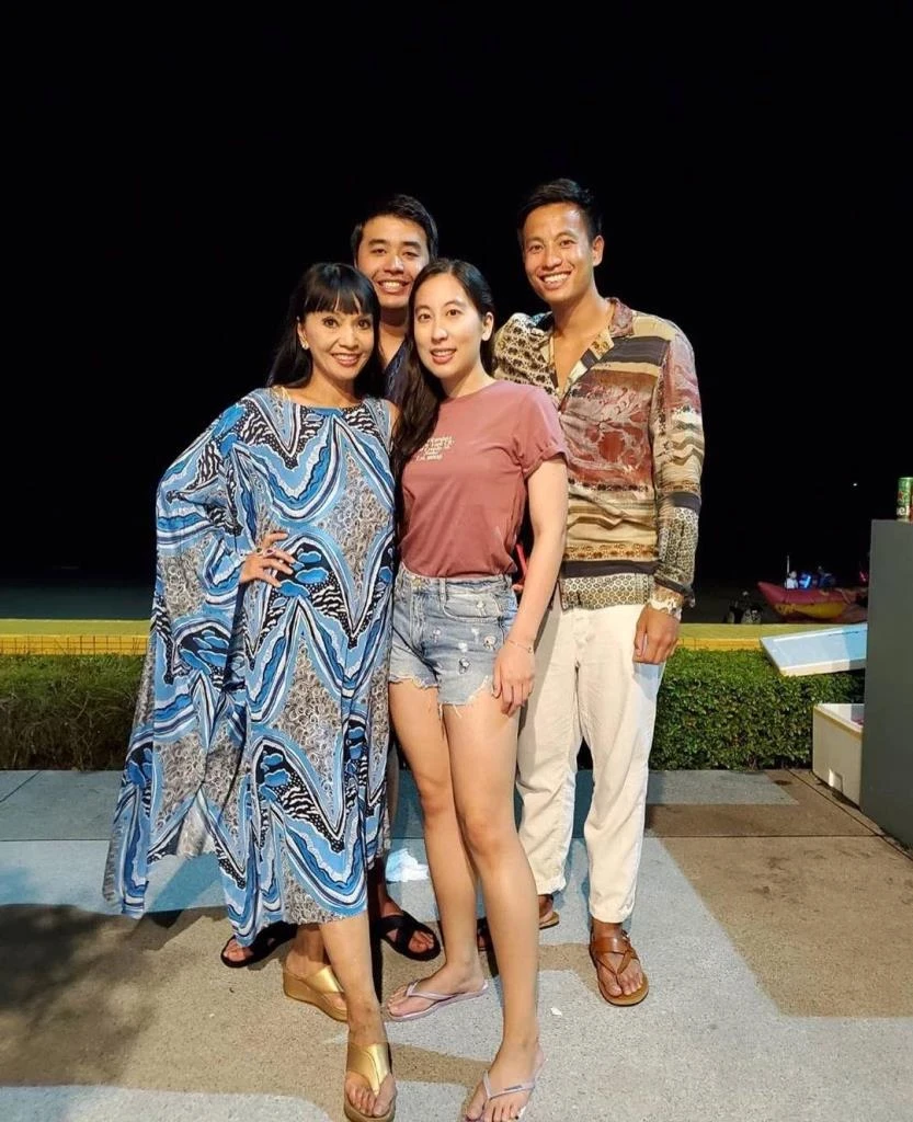 เศรษฐา ทวีสิน และครอบครัว ภาพ: เฟซบุ๊ก DrPakpilai Thavisin