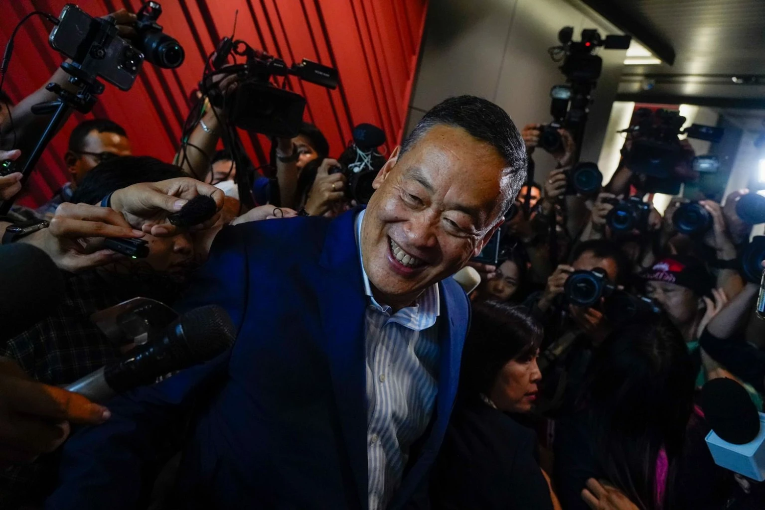 ด่วน แจ้งเลื่อน พิธีรับ 'พระบรมราชโองการฯ' ให้ 'เศรษฐา' เป็น 'นายกรัฐมนตรี'