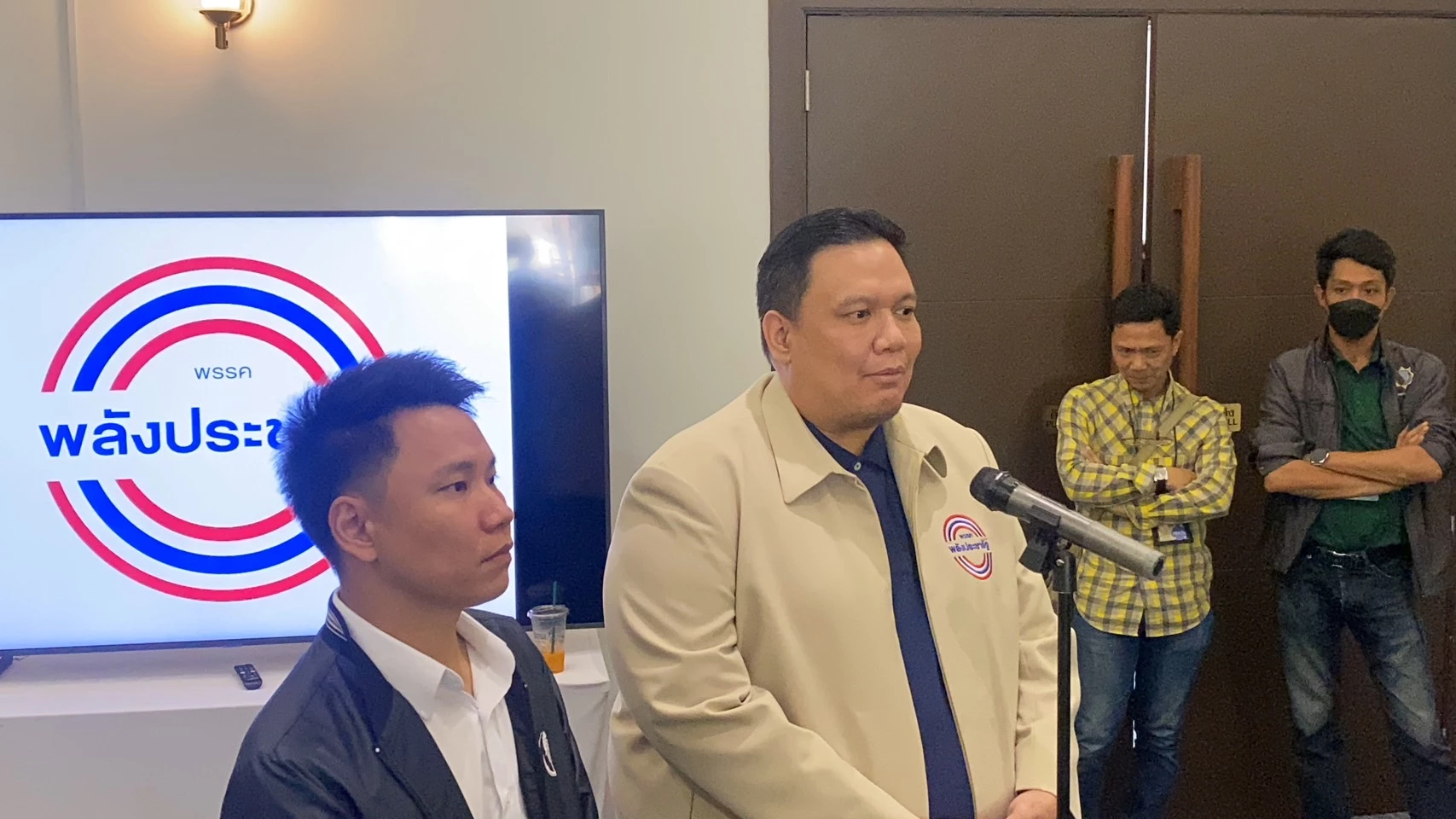 'ไผ่ ลิกค์' เชื่อมั่น นายกฯ จัดโผ 'ครม.เศรษฐา 1' จบลงด้วยดี