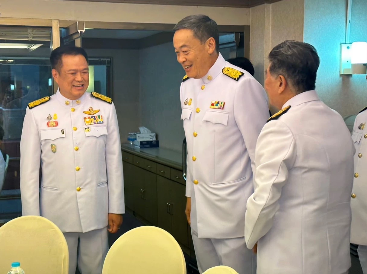 คืนดีกันแล้ว ‘อนุทิน-เศรษฐา’ คุยกันชื่นมื่น ปิดฉาก 'ไล่หนู ตีงูเห่า'