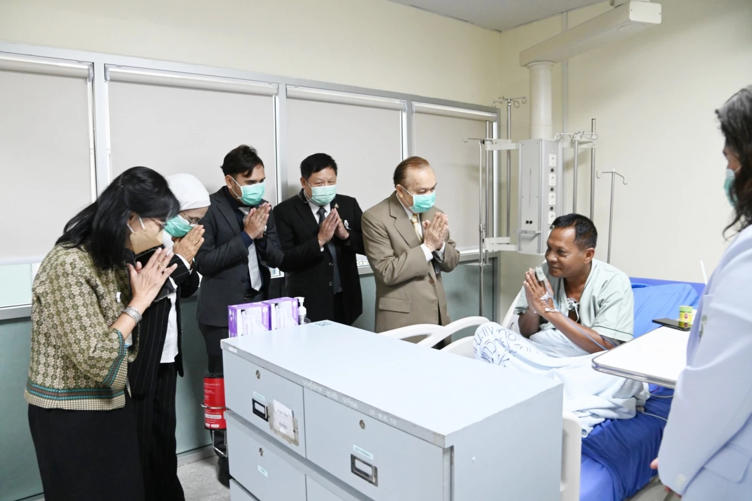 เยี่ยมและให้กำลังใจแก่ นายราชิต  สุดพุ่ม สส.พรรคประชาธิปัตย์ ที่ได้เข้ารับการรักษาตัว