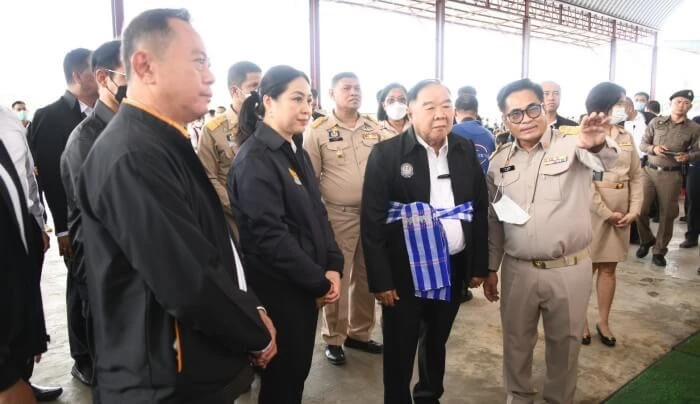 ‘บิ๊กป้อม’ โวผลงาน ‘ร่วมรัฐบาล’ มอบสิทธิ์ที่ทำกินทั่วประเทศ 1.12 ล้านไร่