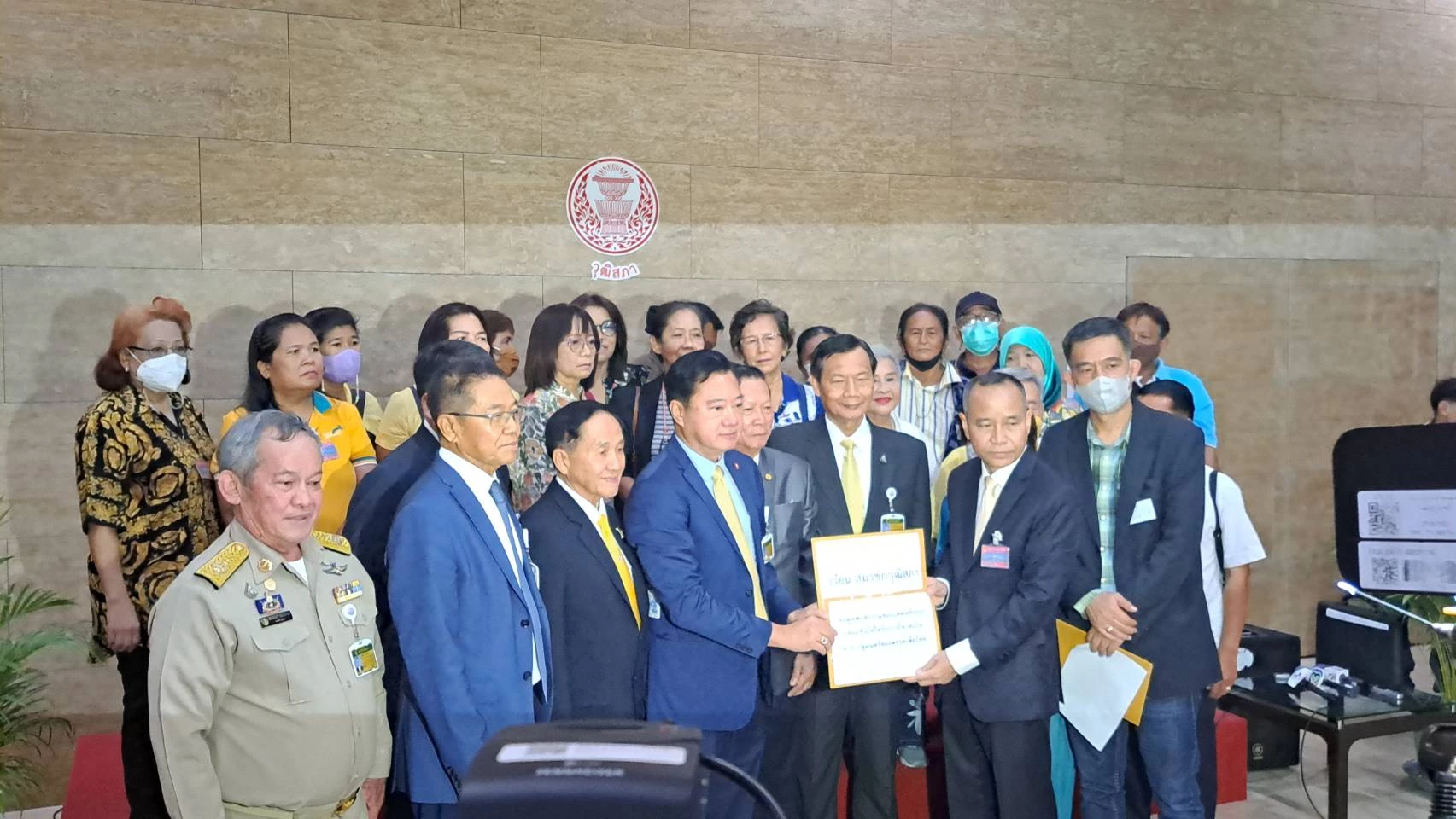 ‘นายกฯ’ ไม่ใช่หัวหน้าบริษัท ‘ถวิล’ ลั่น สว.ทำหน้าที่ช่วงสุดท้ายให้ดีที่สุด