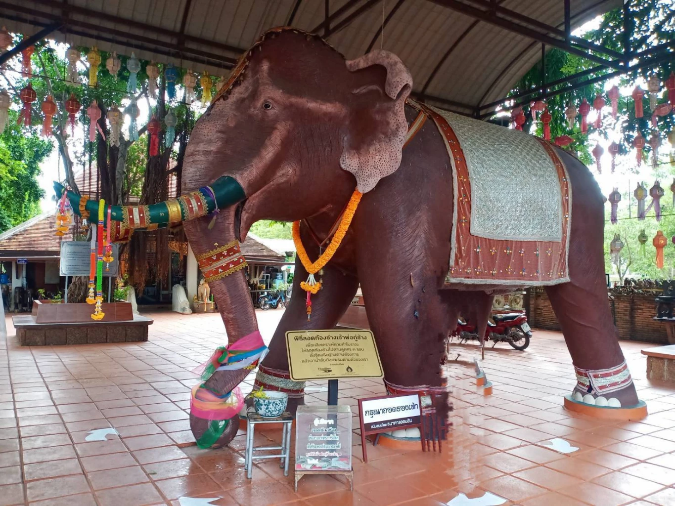 ไหว้พระขอพร เมืองลำพูน ขอความสำเร็จ ที่วัดกู่ช้าง