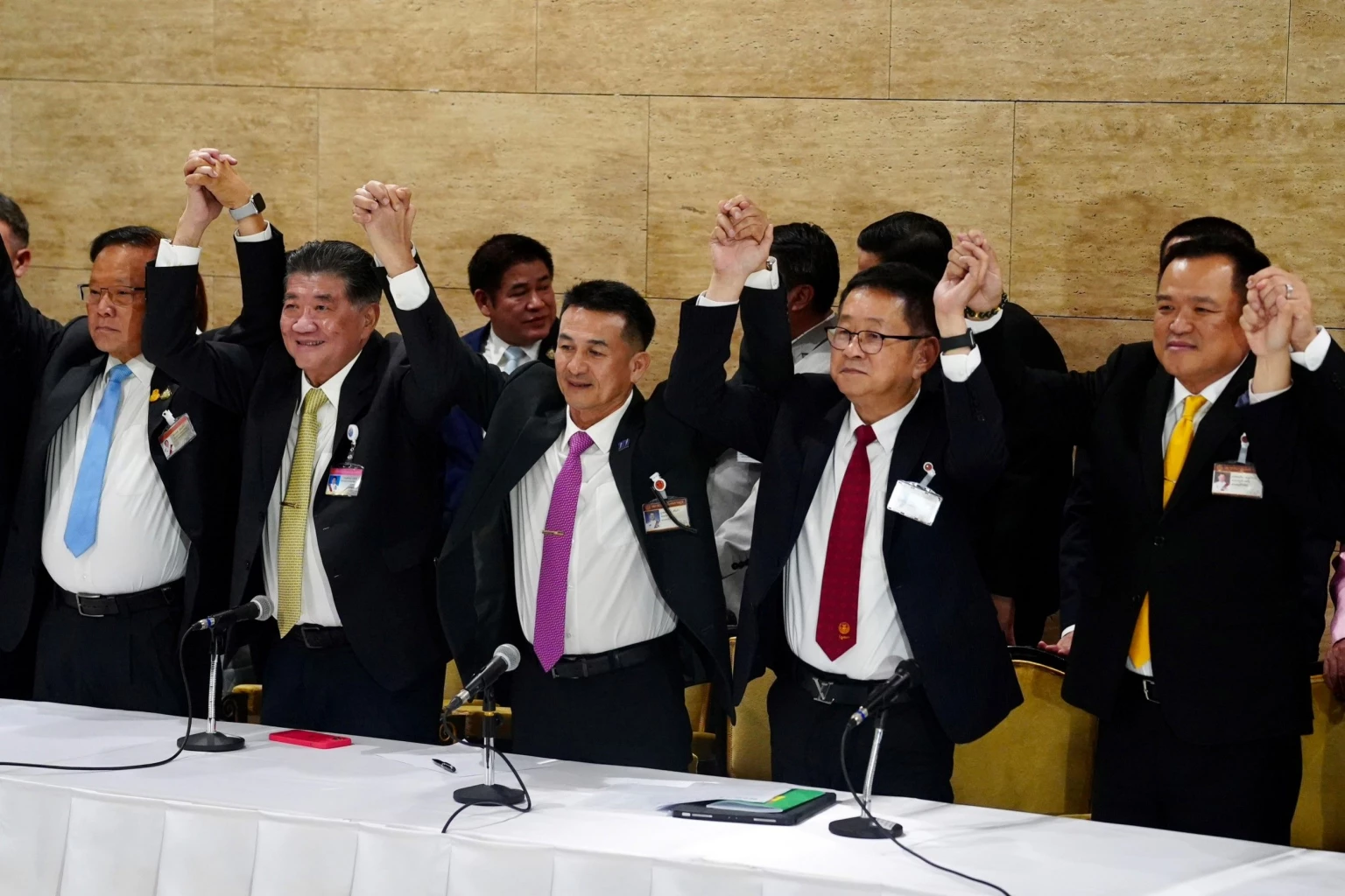 เปิดคำแถลง‘จัดตั้งรัฐบาล’ชูไม่แก้ ม.112-ไม่มี ก.ก. ดัน‘เศรษฐา’นายกคนที่30