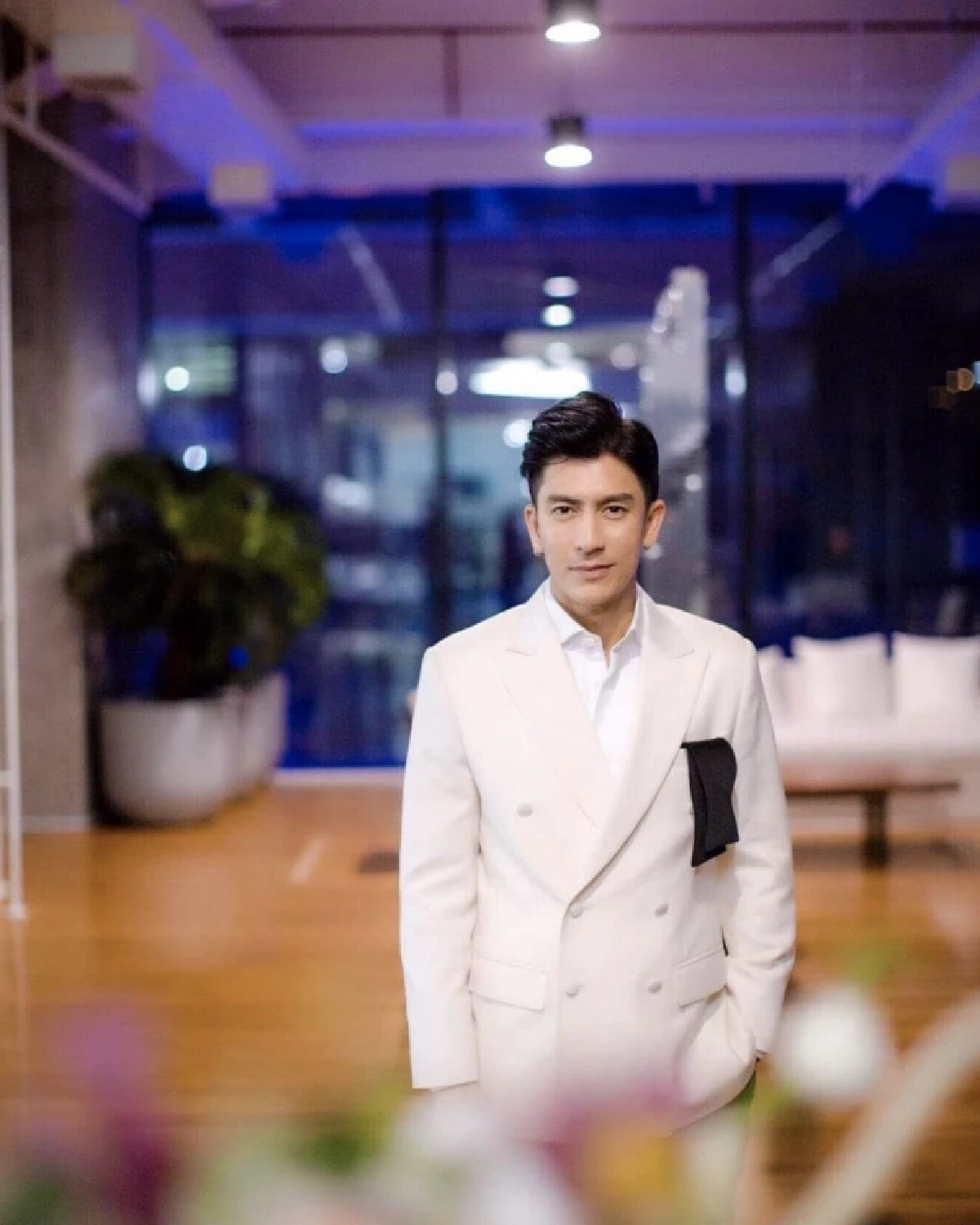 'ติ๊ก เจษฎาภรณ์' เคลื่อนไหว โพสต์วลีคม ไม้ขีด 1 ก้าน ทำคนนับล้านเห็นแสงสว่าง