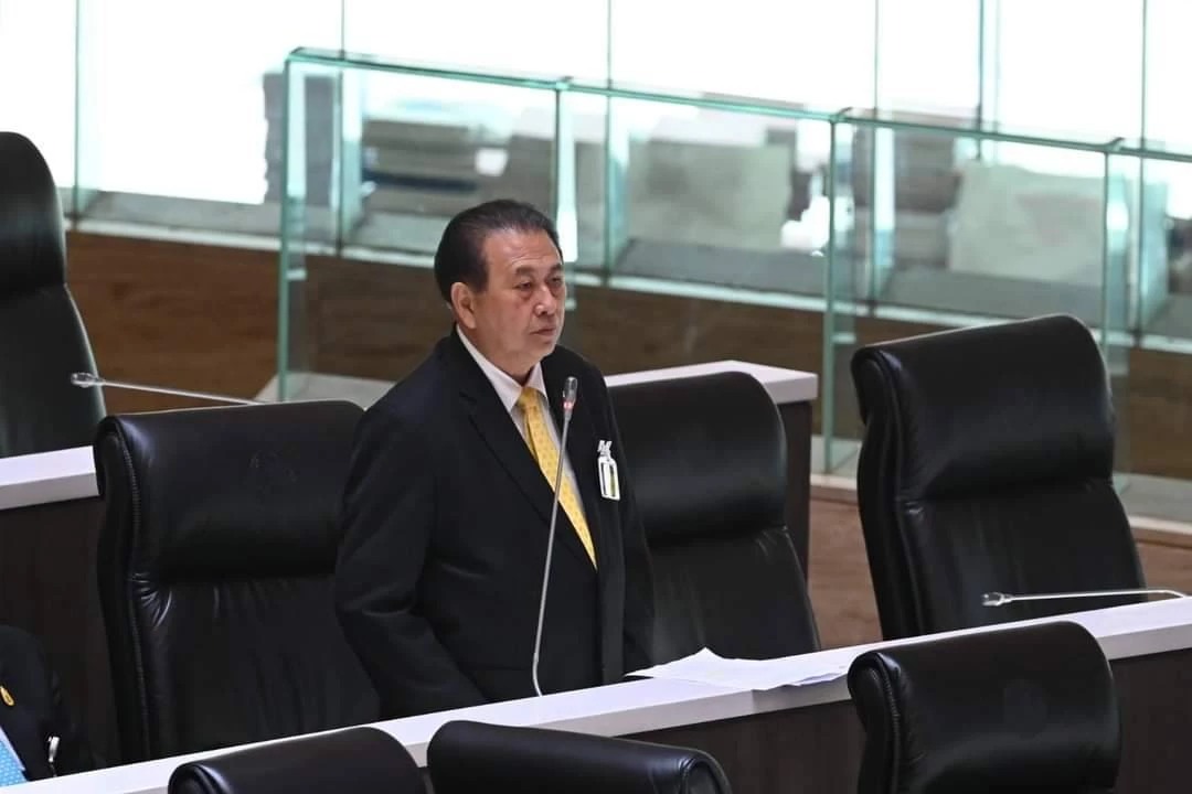 นายเสรี สุวรรณภานนท์ สมาชิกวุฒิสภา