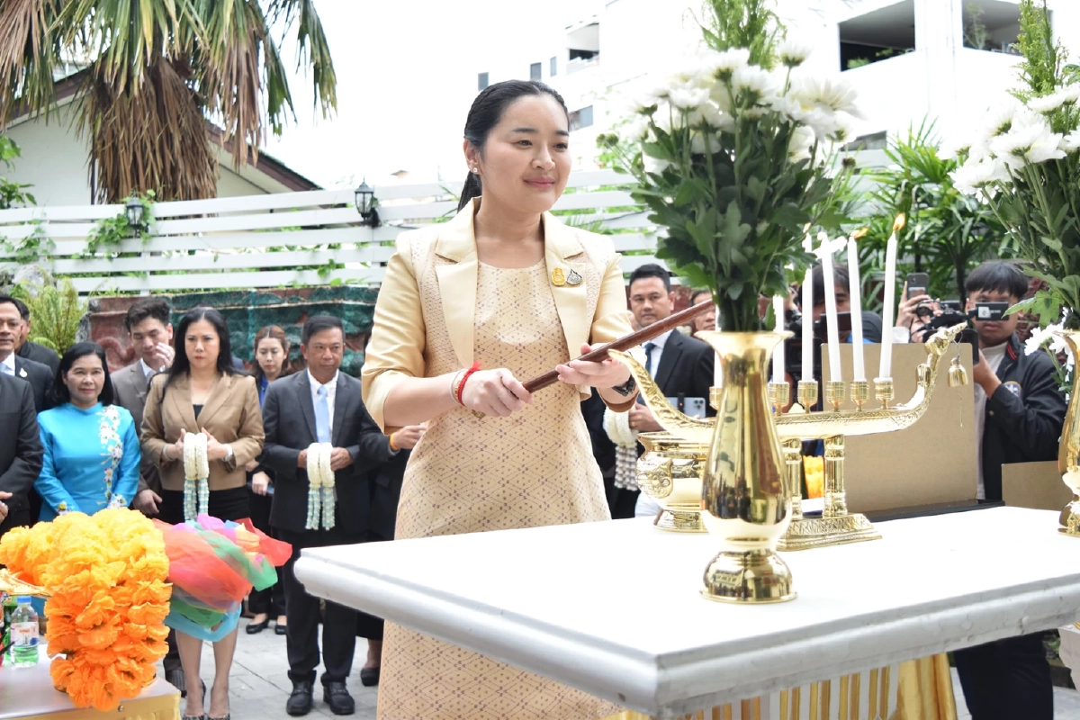 'รมว.ท่องเที่ยว'  ตีตั๋วตามเชียร์ 'ทีมชาติไทย' ลุยเอเชียนเกมส์