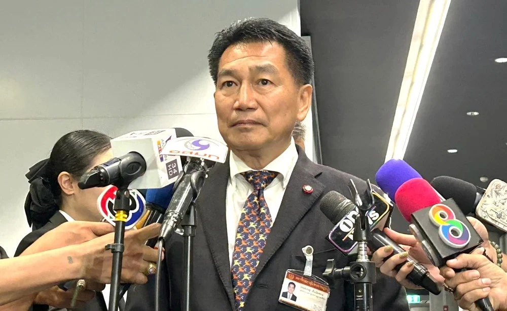 นายพิเชษฐ์ เชื้อเมืองพาน รองประธานสภาผู้แทนราษฎรคนที่ 2 