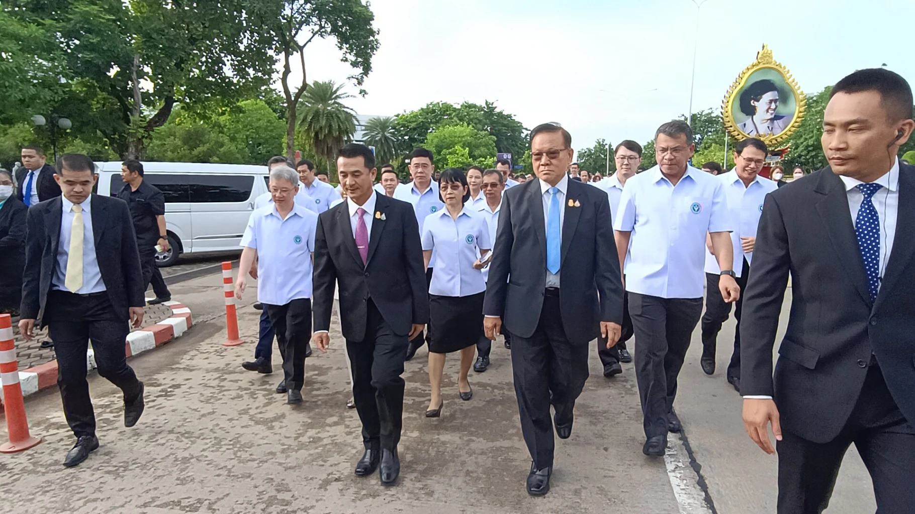 ชลน่าน-สันติ เข้ารับตำแหน่งรัฐมนตรี สธ. เตรียมแถลงนโยบายกระทรวง