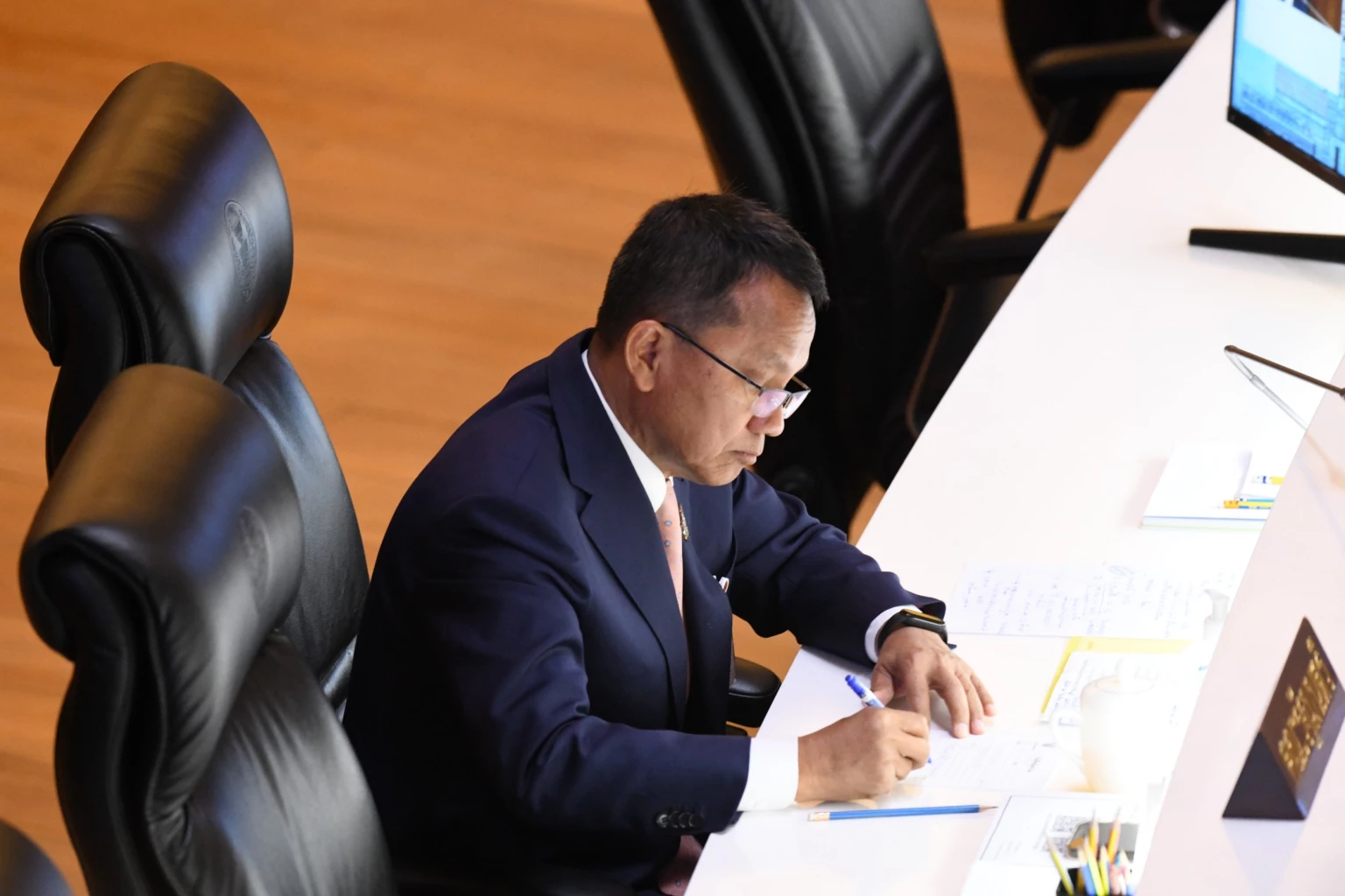 นายสมศักดิ์ เทพสุทิน