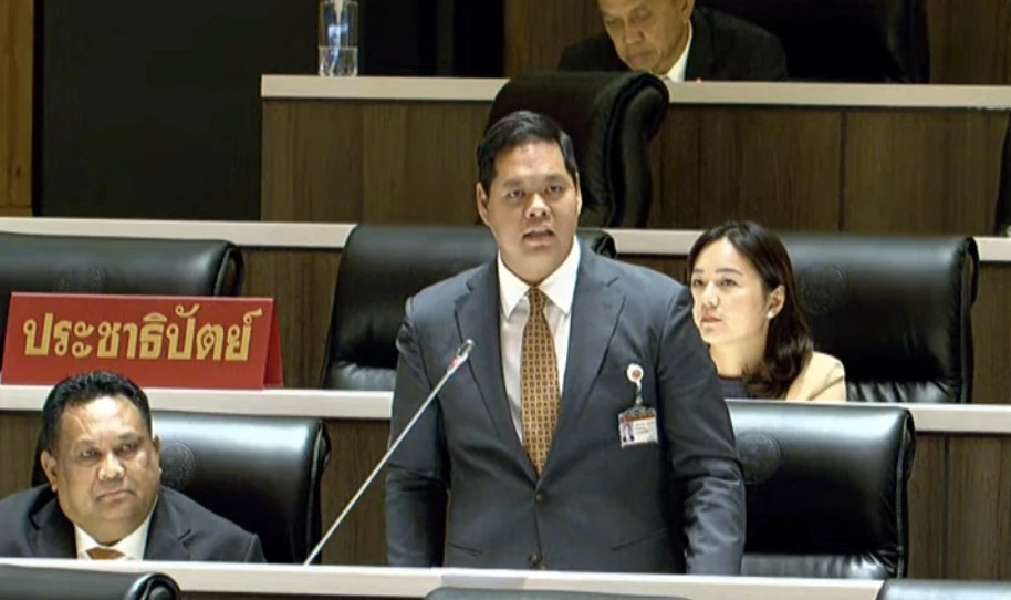 'สรรเพชร' อัดรัฐบาลตระบัดสัตย์ ดัน 'ผู้ว่าซีอีโอ' รวบอำนาจไว้ส่วนกลาง