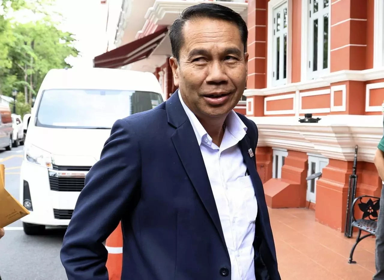 นายสุทิน คลังแสง รมว.กลาโหม 