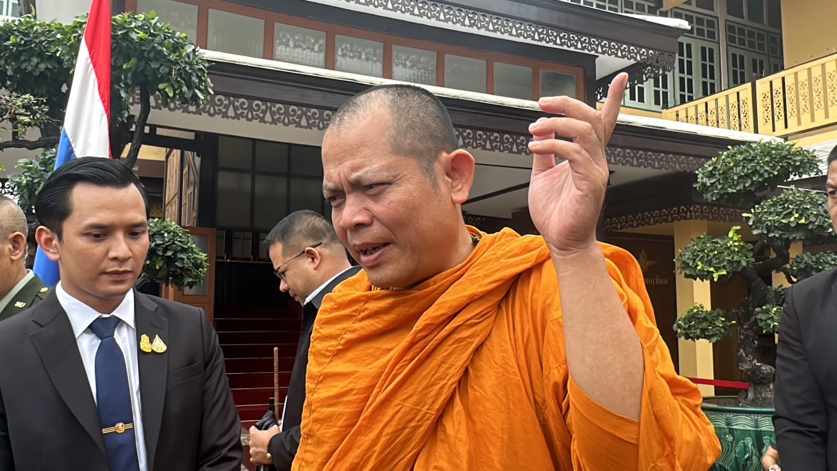 พระอาจารย์สุริยันต์ โฆสปัญโญ 