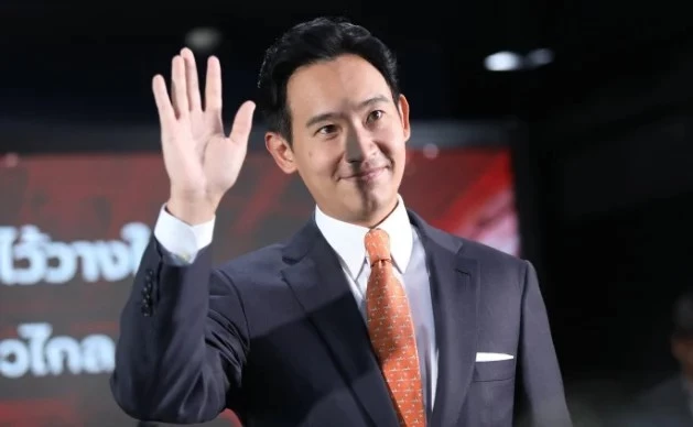 นายพิธา ลิ้มเจริญรัตน์ หัวหน้าพรรคก้าวไกล