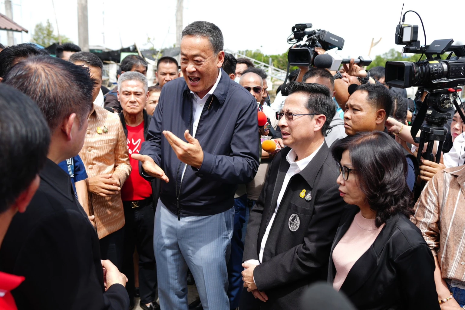 'เศรษฐา-ธรรมนัส' ลุยแม่กลอง แก้ปัญหาประมงไทย ลั่นเป็น 'รัฐบาลประชาชน'