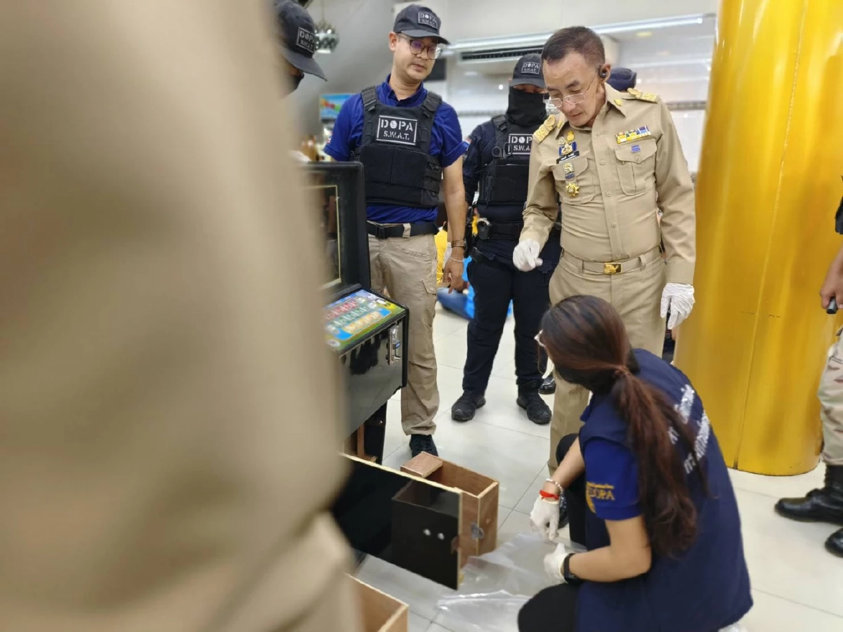 กรมการปกครอง บุกจับบ่อนกลางตลาด เคหะร่มเกล้า