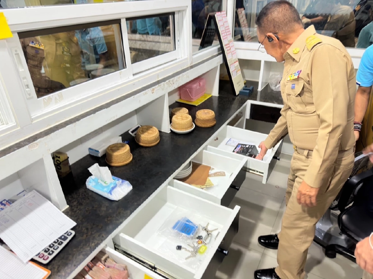 กรมการปกครอง บุกจับบ่อนกลางตลาด เคหะร่มเกล้า