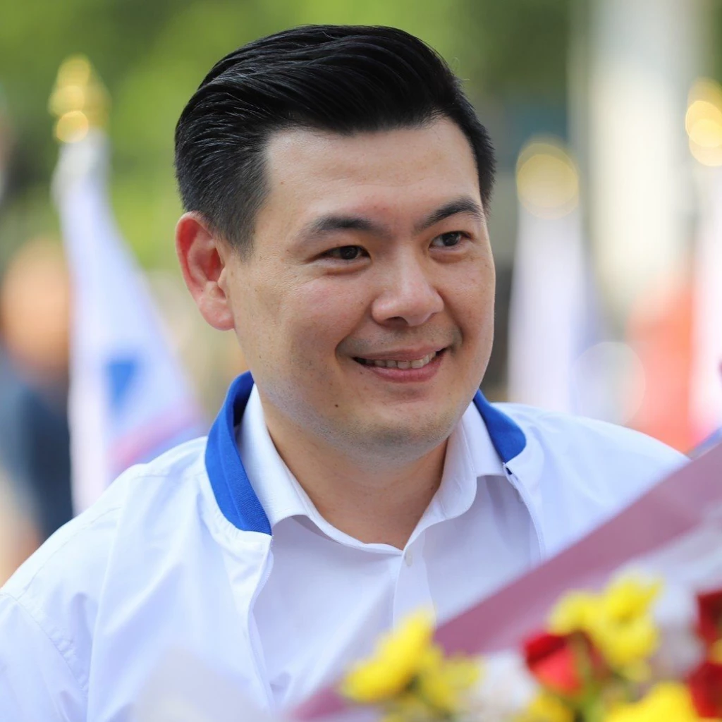 รู้จัก 'จักรพงษ์ แสงมณี' รมช.ต่างประเทศ ครม.เศรษฐา 1 บอกเลยโปรไพล์ไม่ธรรมดา