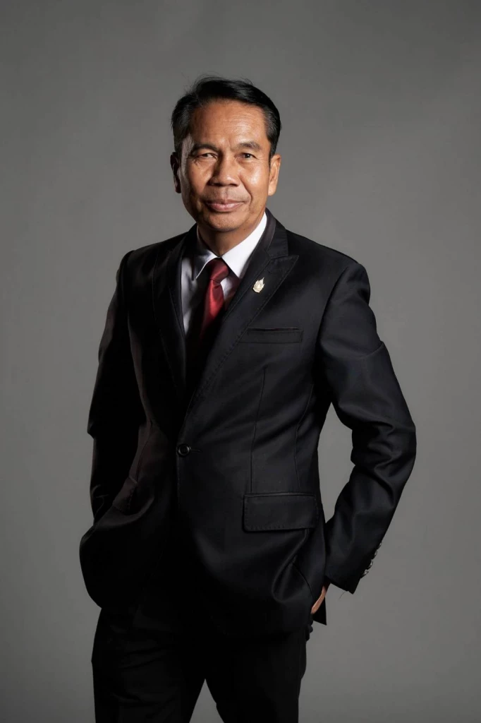 ดร.สุทิน คลังแสง รมว.กลาโหม