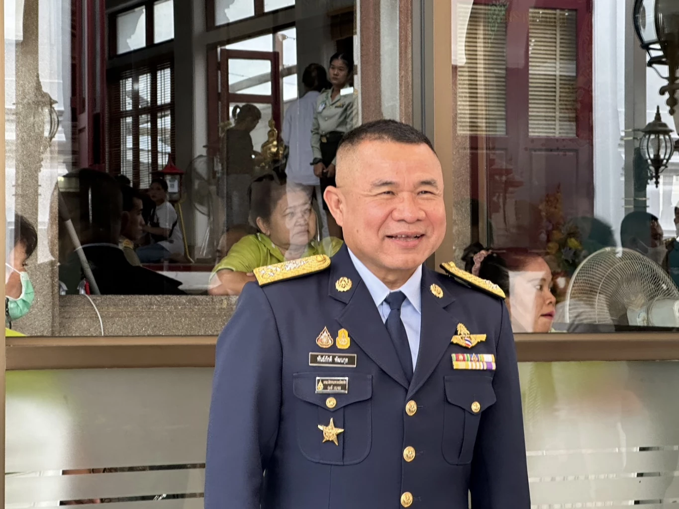 ‘สุทิน’ มากับพระ ถือฤกษ์ดีเลข 13-13-13 เข้าปฏิบัติหน้าที่ ‘รมว.กลาโหม’