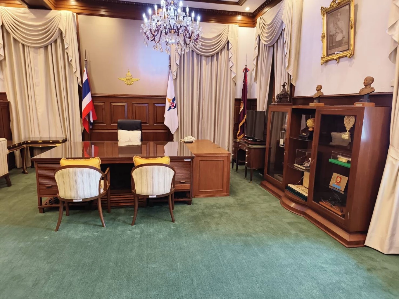 เปิดห้องทำงาน สุทิน คลังแสง