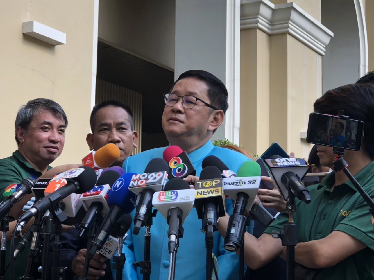 นายประเสริฐ จันทรรวงทอง 