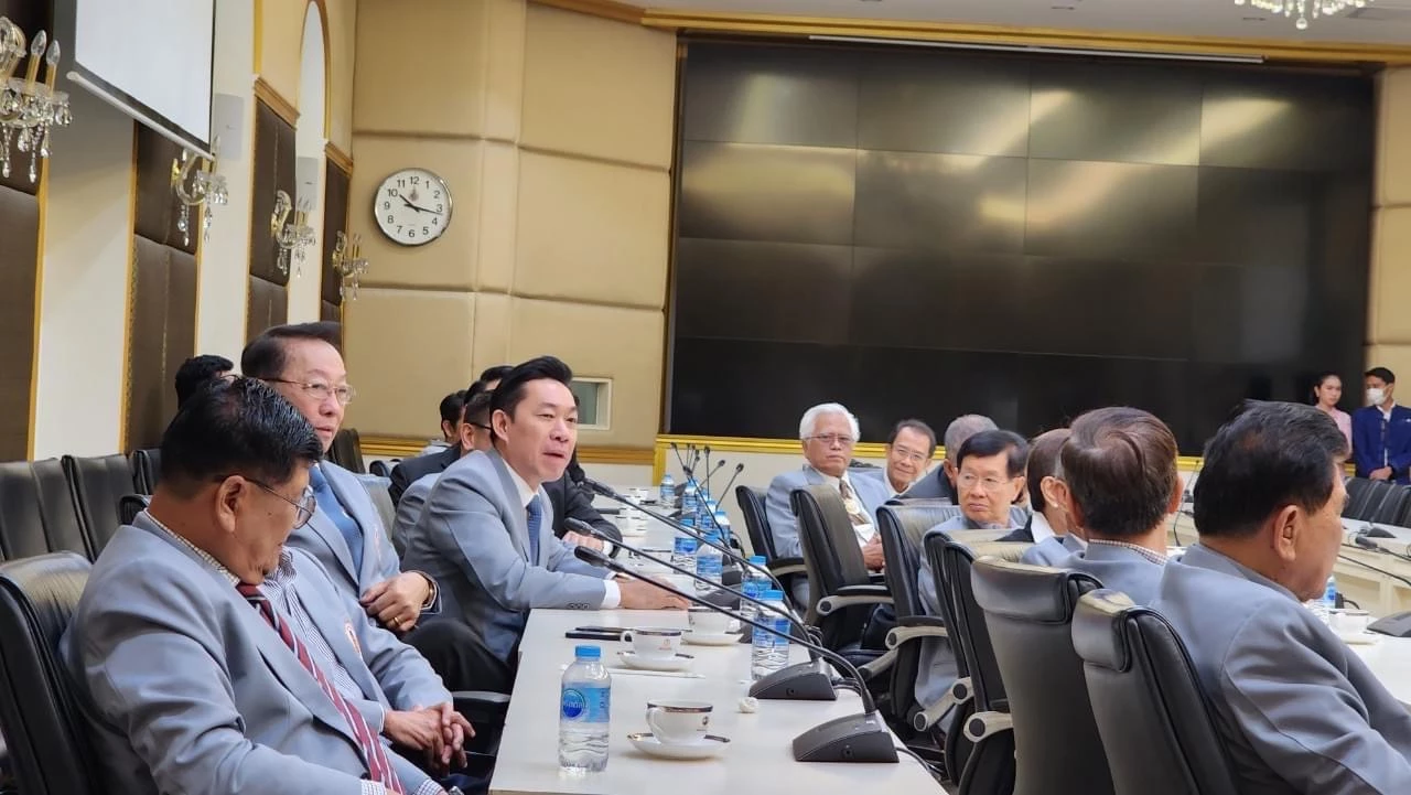 นายอนันตชัย คุณานันทกุล