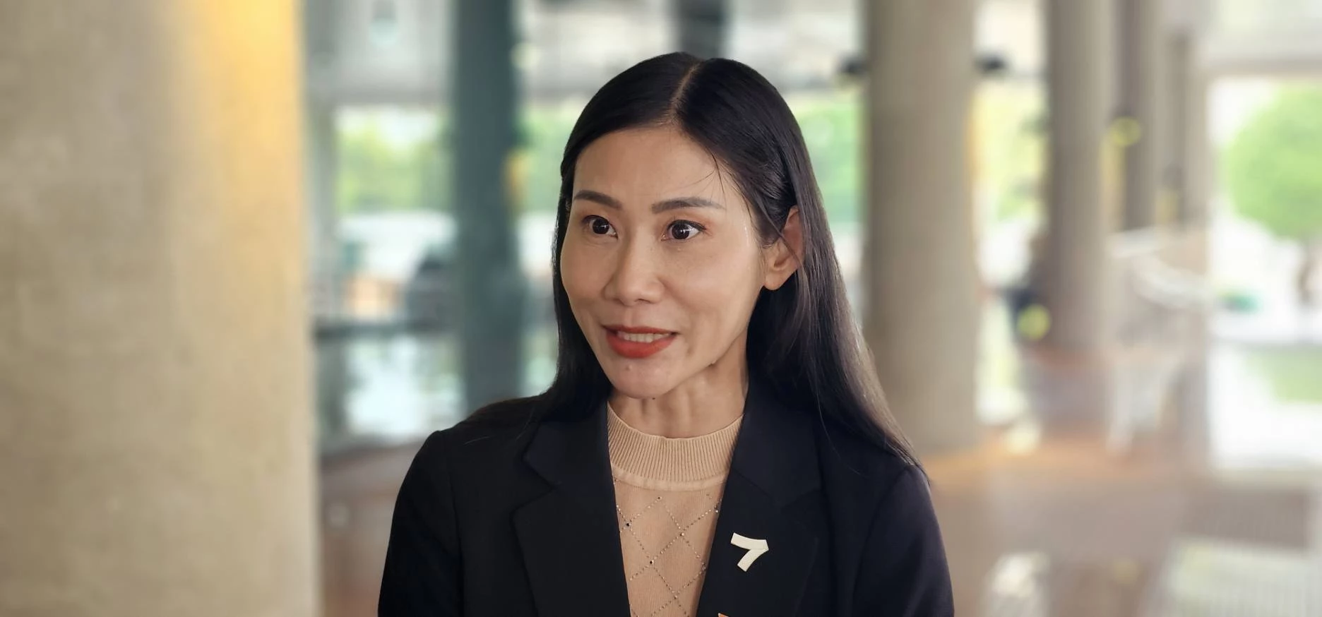 น.ส.เบญจา แสงจันทร์ สส.บัญชีรายชื่อ พรรคก้าวไกล