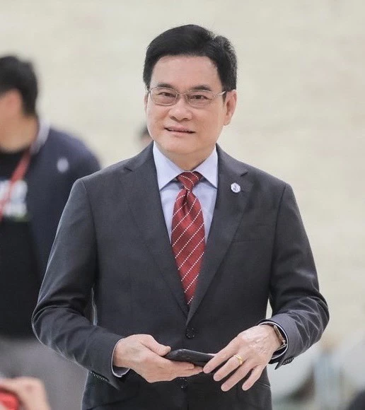  นายจุรินทร์ ลักษณวิศิษฏ์