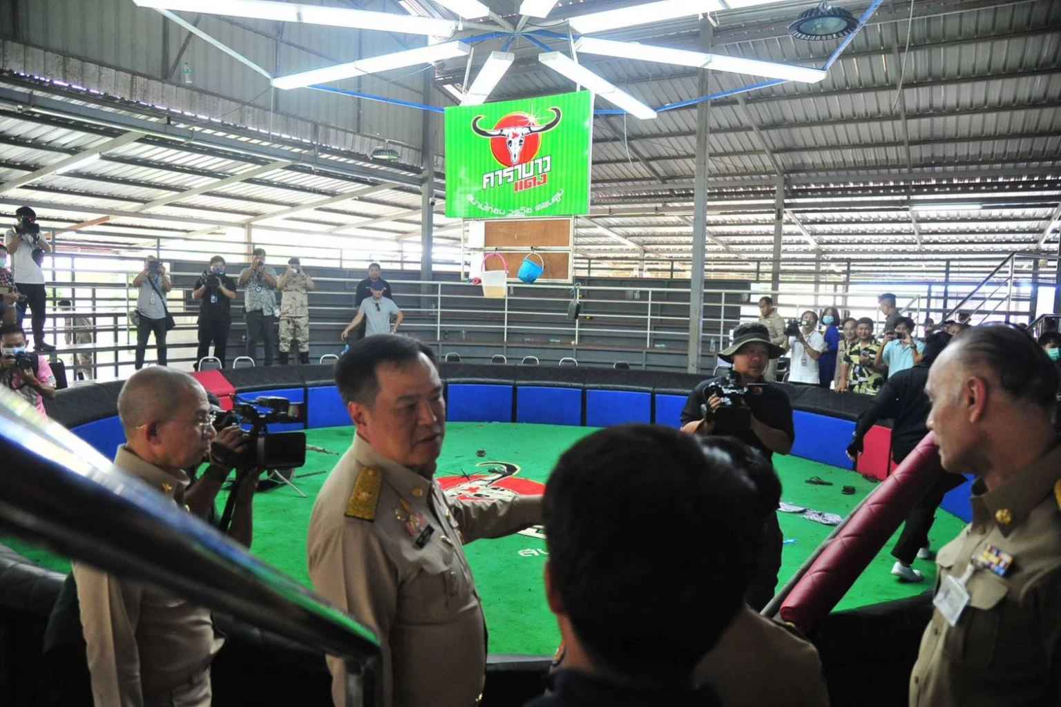 สนามชนไก่ อ.ดอนตูม จ.นครปฐม