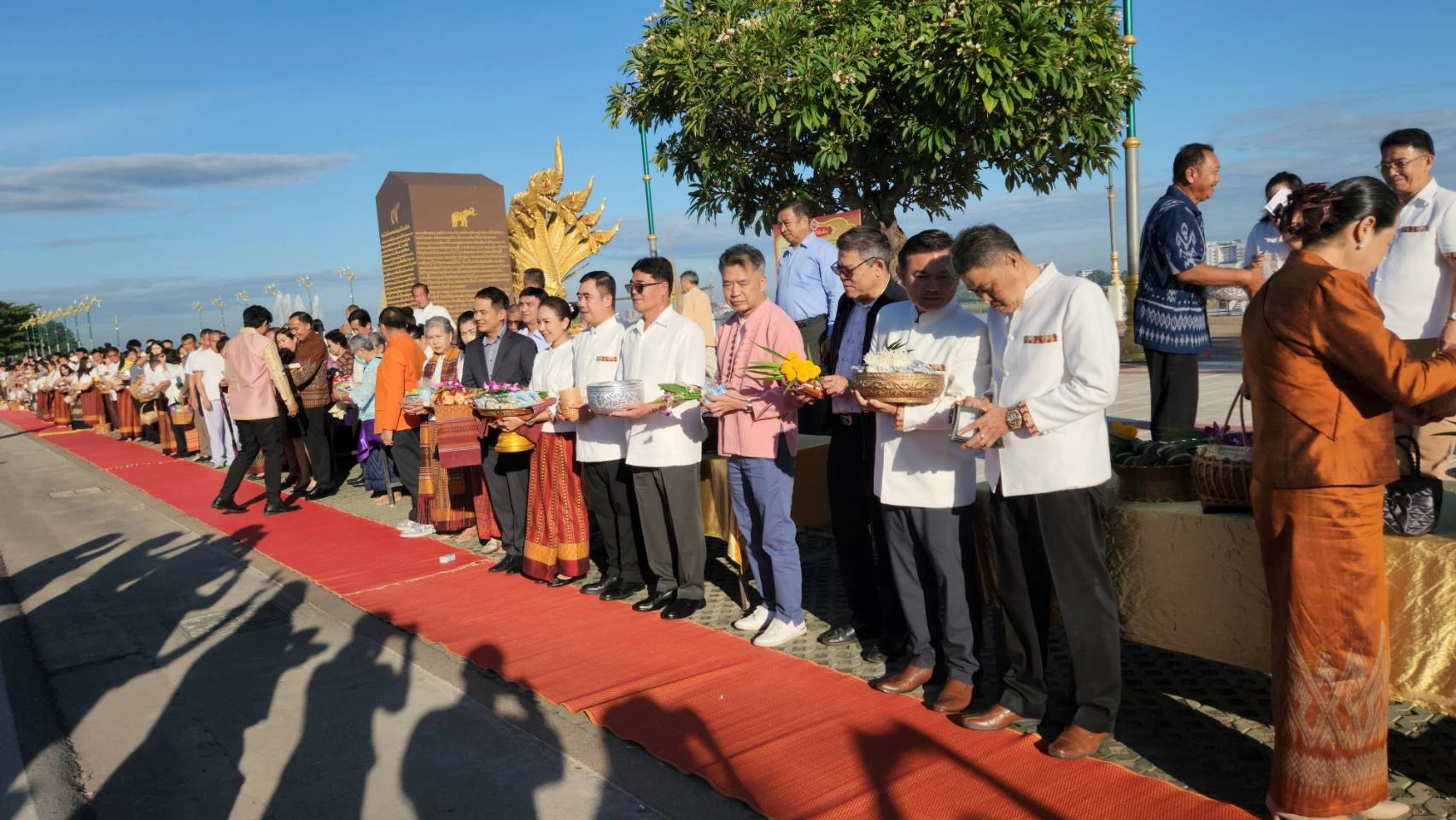 'ชาวหนองคาย' ชงรัฐบาลสร้างเมืองท่องเที่ยว-ติดริมโขง ตรงข้ามเวียงจันทน์