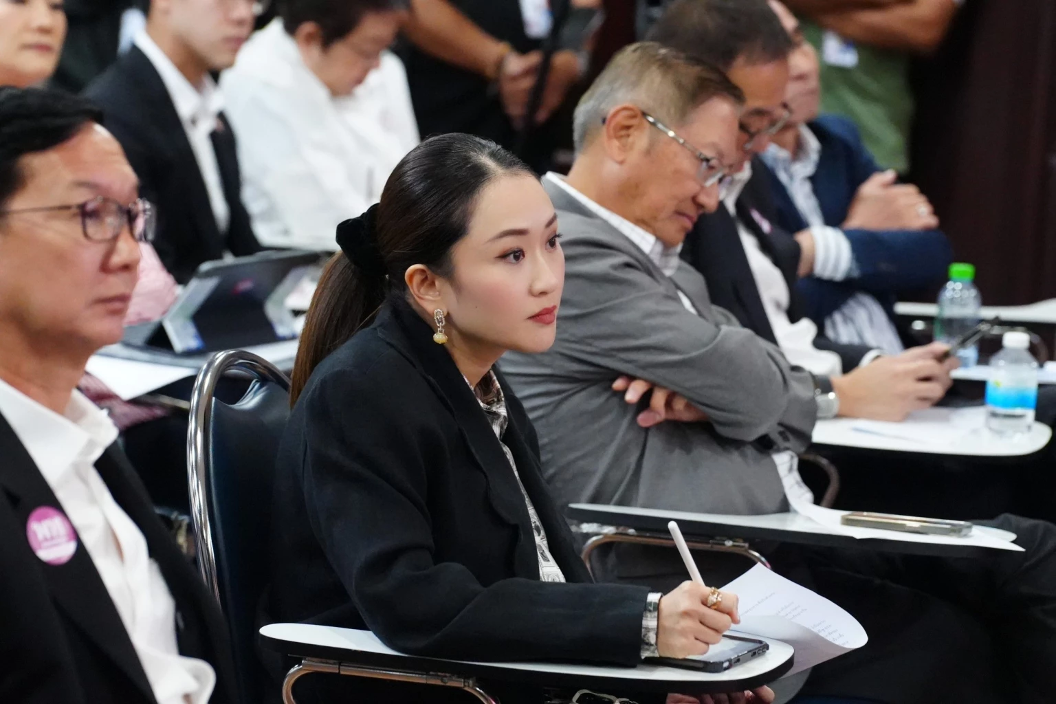 คึกคัก ประชุม ‘สส.เพื่อไทย’ รุมถาม ‘เงินดิจิทัล’ อยากให้รีบประกาศใช้