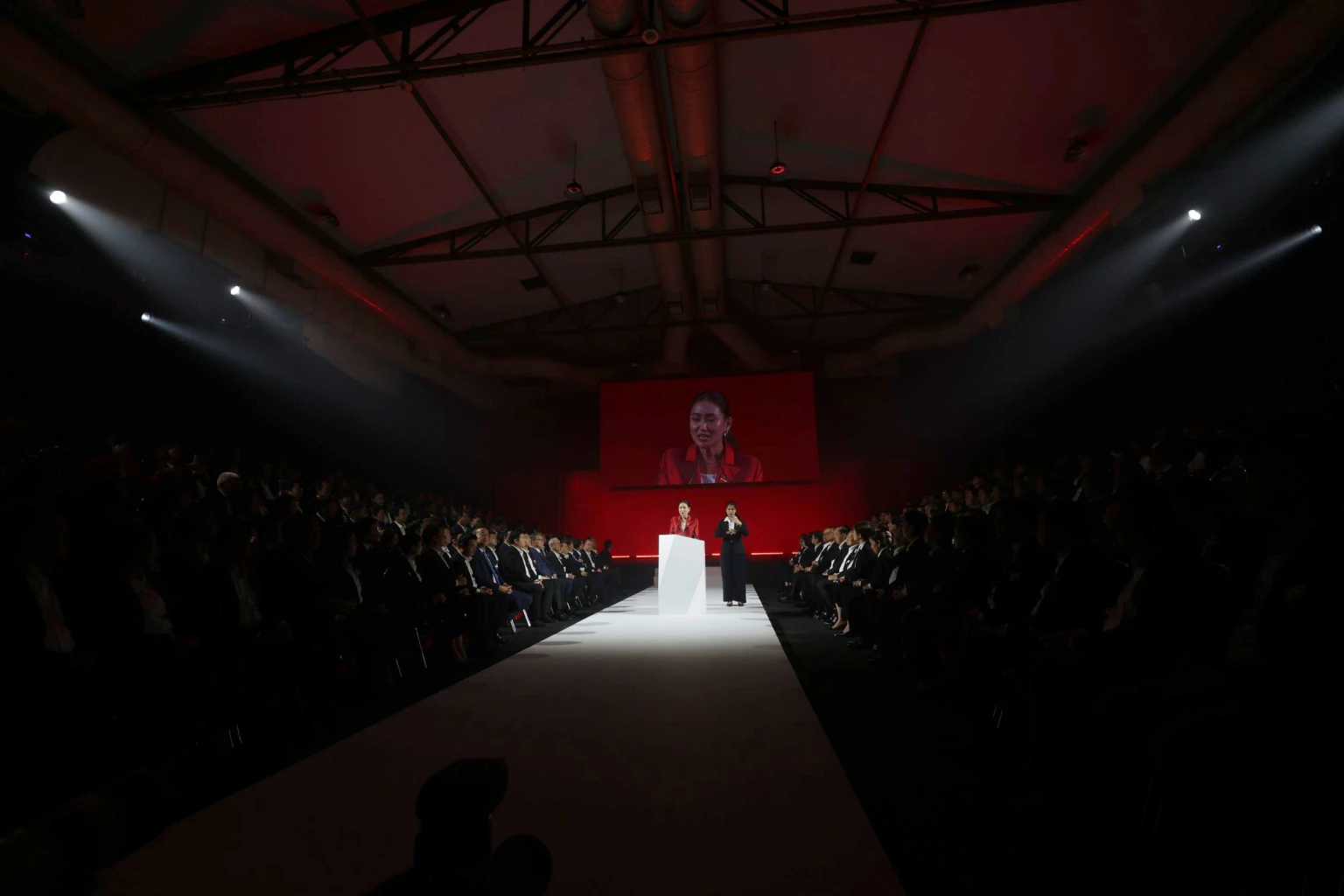 แพทองธาร  สุดคึก ประกาศพา 'เพื่อไทย' ขึ้นพรรคอันดับ 1