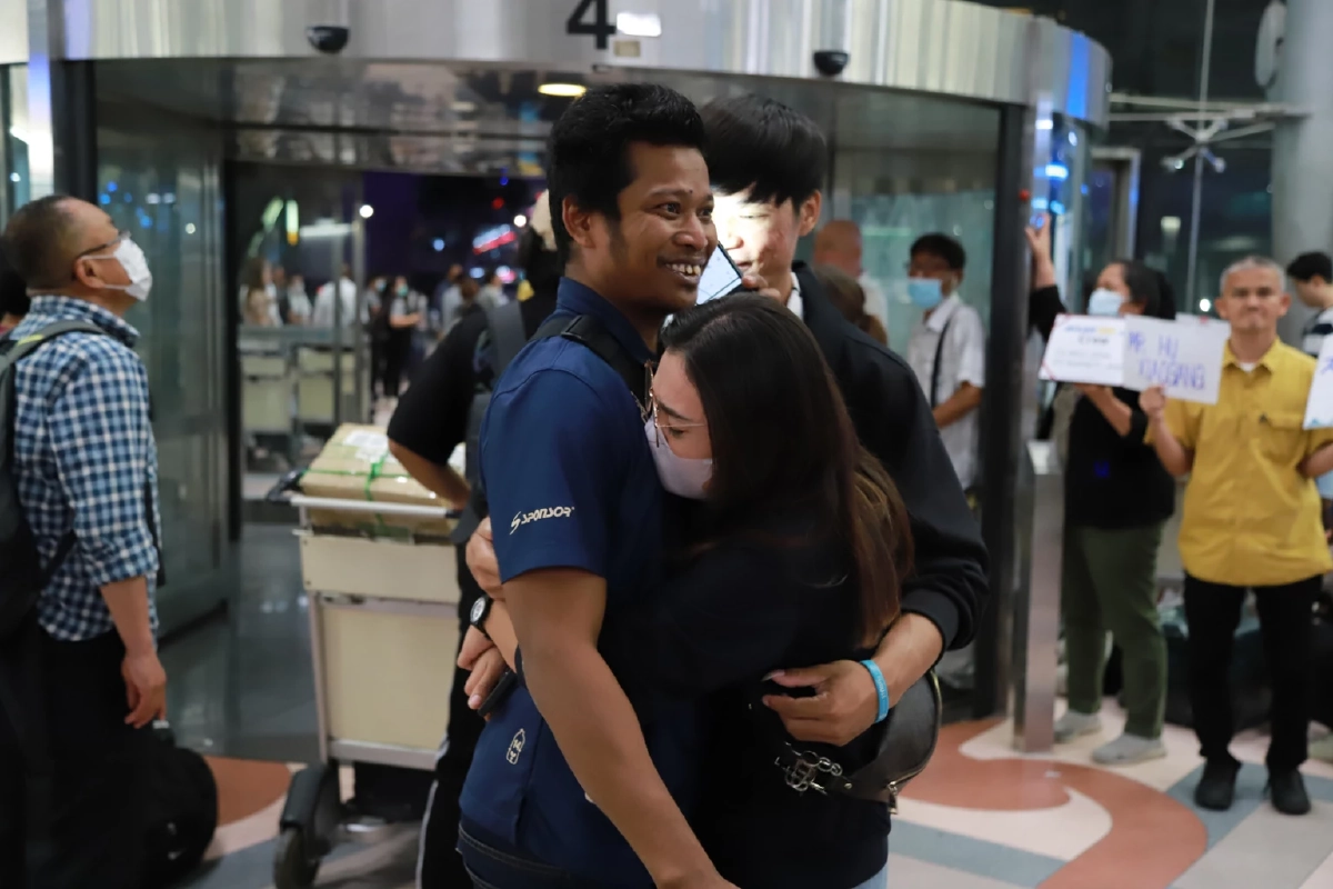 คนไทยเดินทางกลับไทยชุดที่ 5