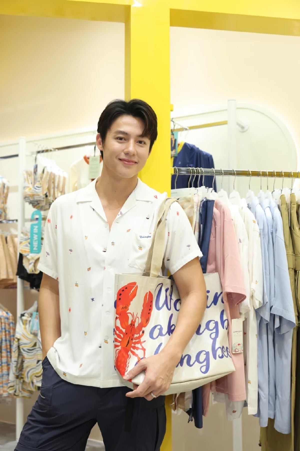 Wakingbee by Mark Kim