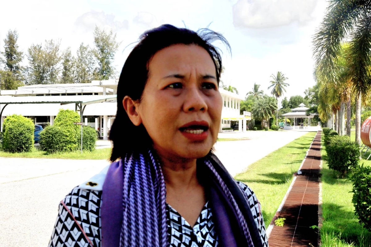 น.ส.พรเพ็บ คงขจรเกียรติ ผู้อำนวยการมูลนิธิผสานวัฒนธรรม 