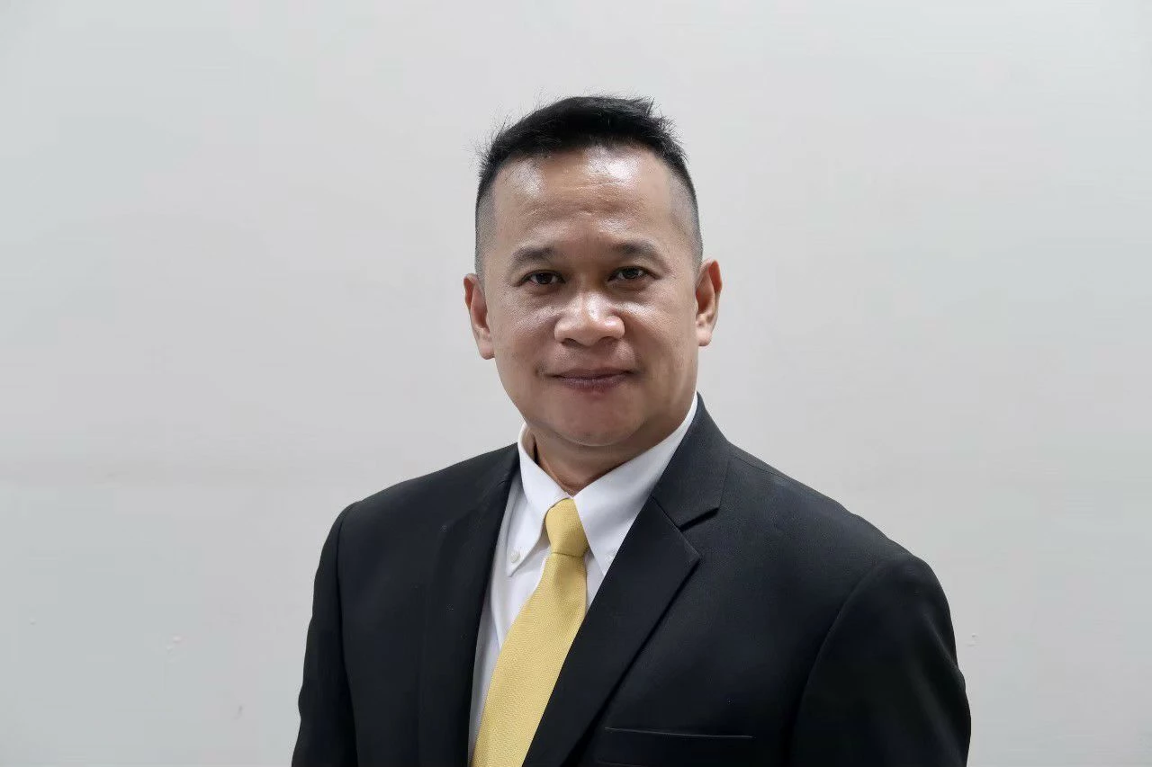 นายอนุสรณ์ เอี่ยมสะอาด 