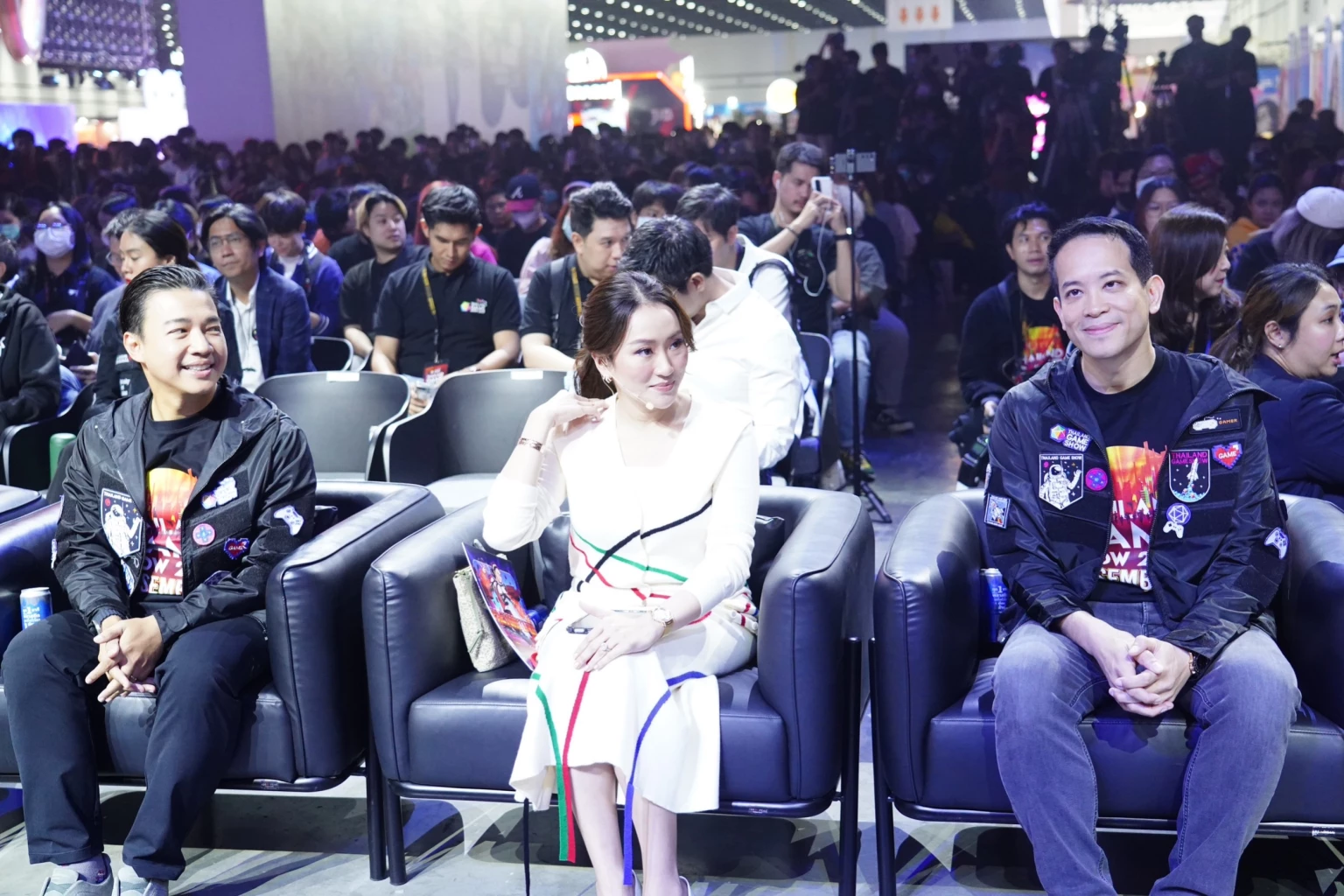 ‘แพทองธาร’ พยักหน้ารับ พร้อมนั่ง ‘หัวหน้าพรรคเพื่อไทย’ คนใหม่