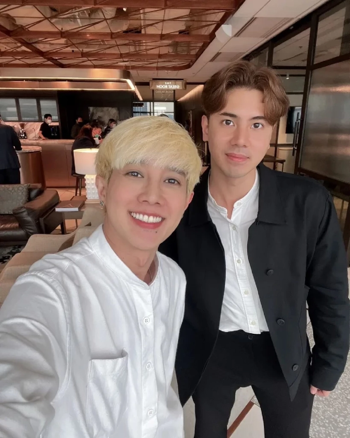 แก๊ปเปอร์ วรฤทธิ์ ร่อนหนังสือ 