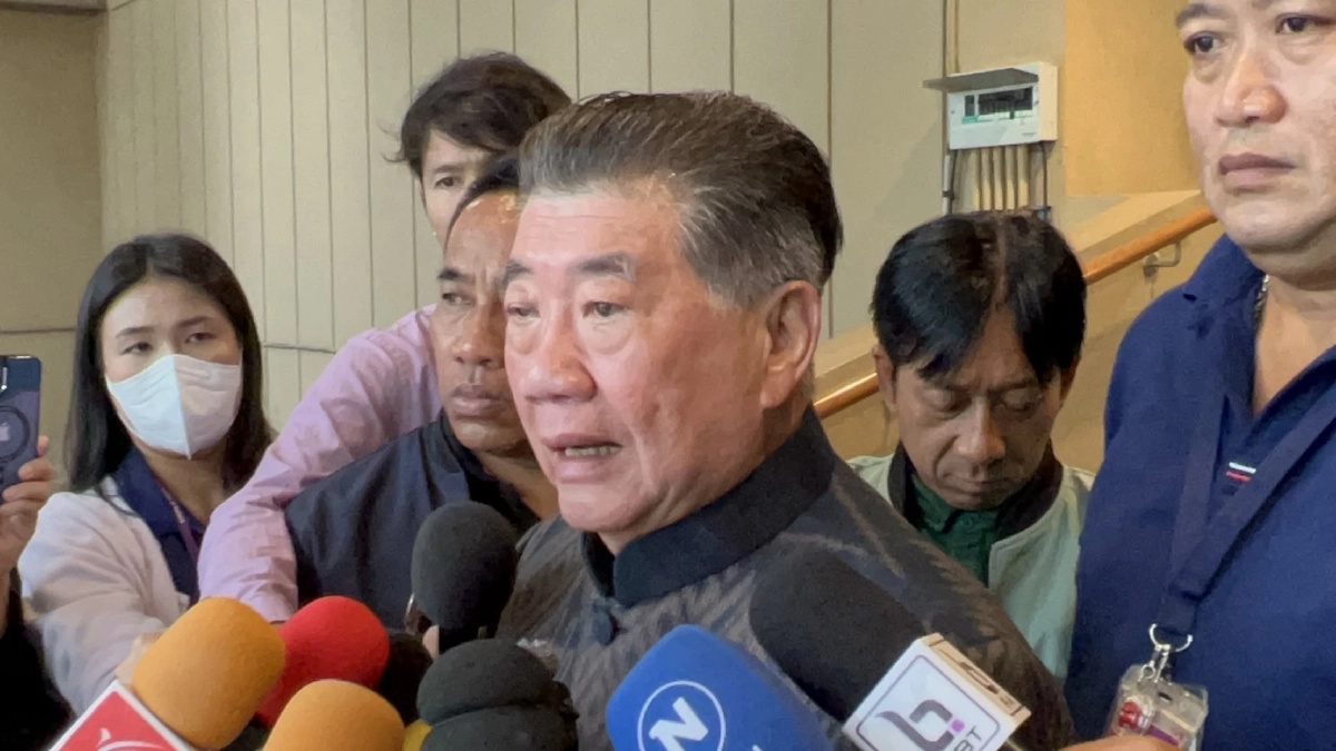 ภูมิธรรม เวชยชัย รองนายกรัฐมนตรี 